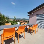 Nuova Opera & 4*