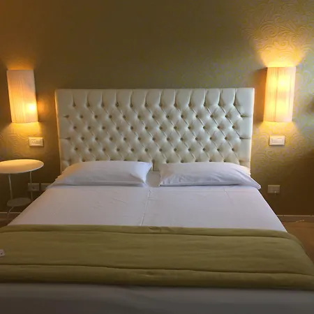 Nuova Opera & Гостевой дом 4*