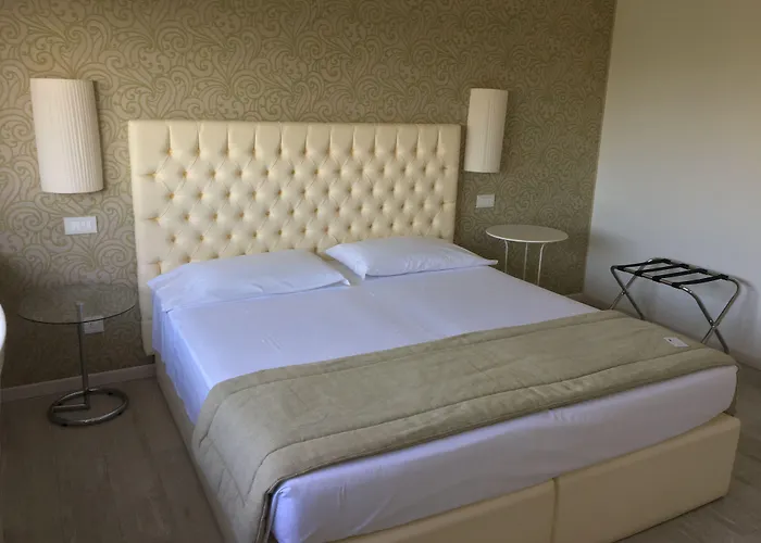 Nuova Opera & 4* فيرونا